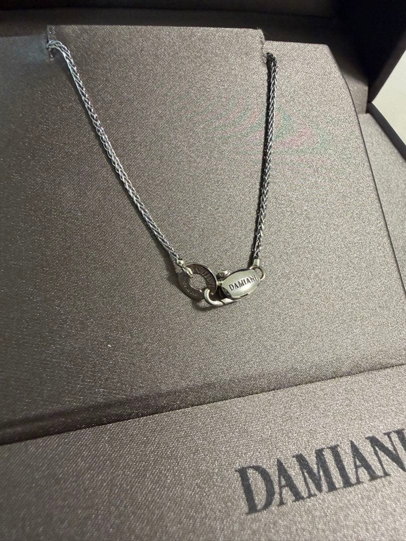 DAMIANI ダミアーニ　ミステリークロス　ミディアム ネックレス