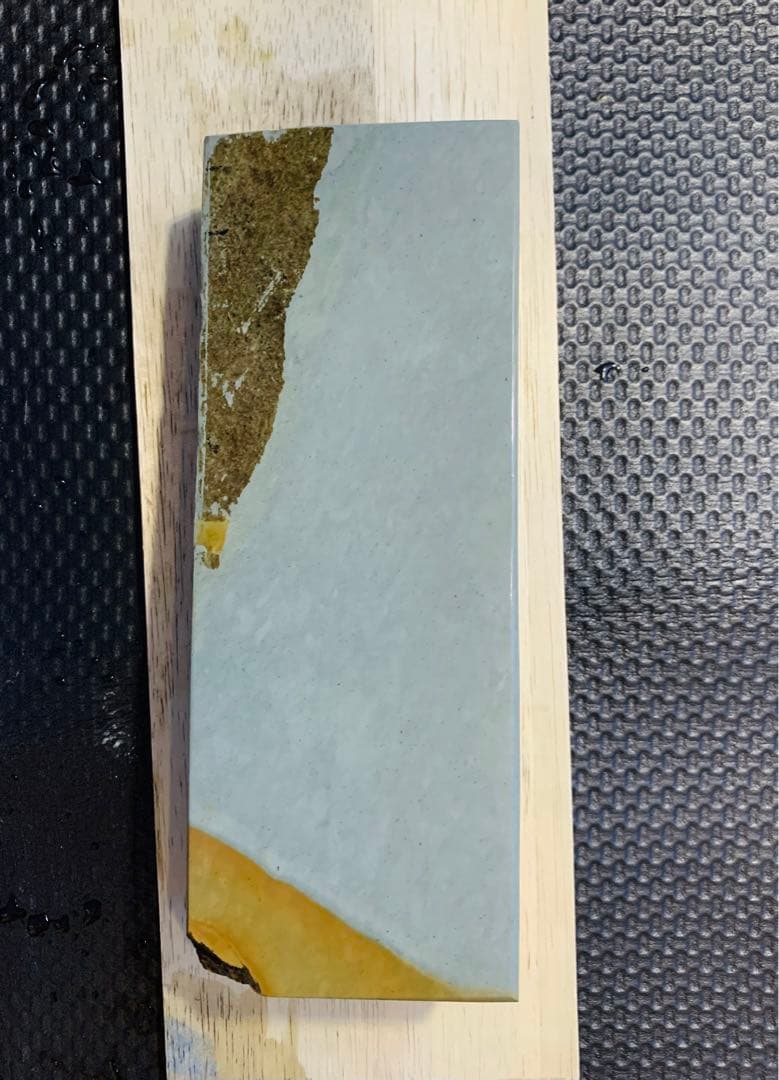 338 天然砥石　正本山　水浅黄　上物　仕上げ砥石