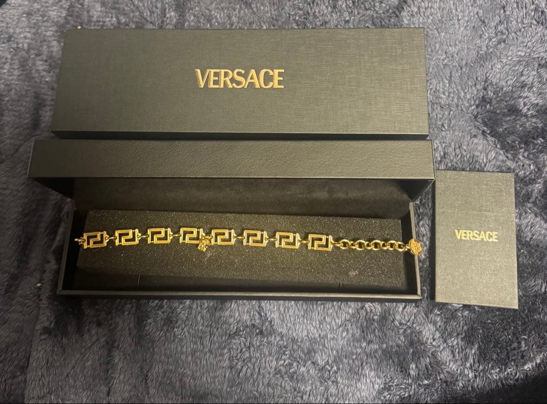 VERSACE ゴールド グレカブレスレット　箱あり