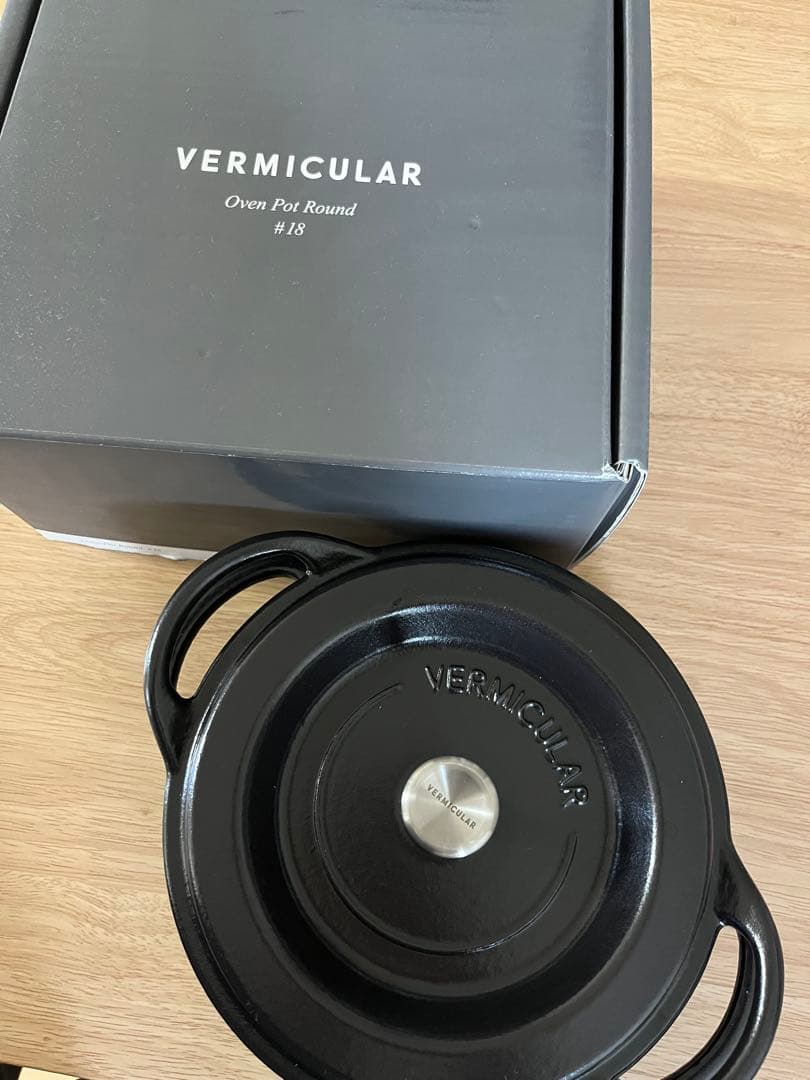 VERMICULAR Oven Pot Round #18 / バーミキュラ