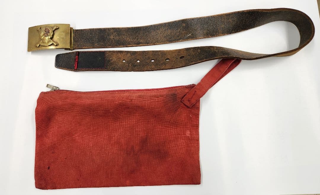 CREAM SODA スカルバックル ベルトセットと赤色のポーチ　クリームソーダ