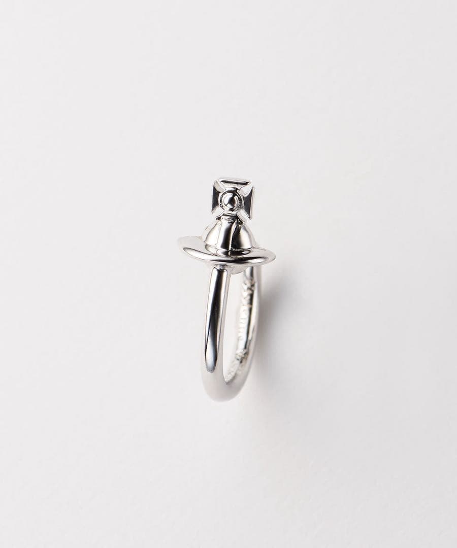 MAN VERA シングルフープピアスVivienne Westwood