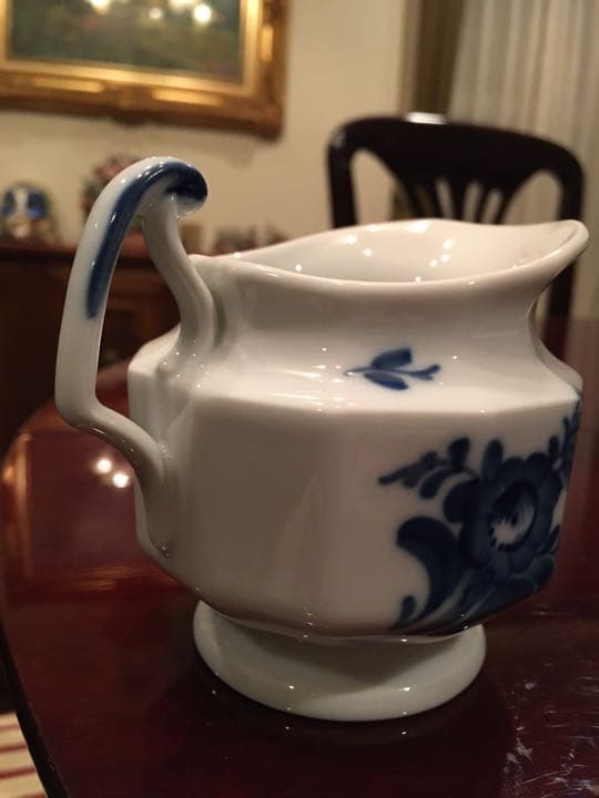 お値下げ。ロイヤルコペンハーゲン ブルーフラワーアンギュラー　 クリーマー