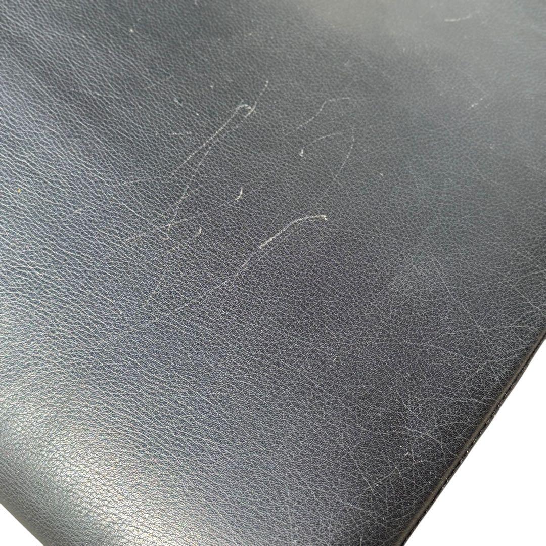 HR704 Fritz Hansen Flowフリッツハンセン　レザーチェア