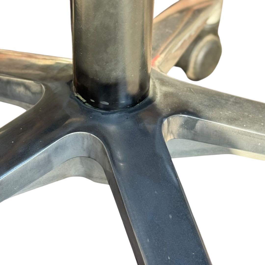 HR704 Fritz Hansen Flowフリッツハンセン　レザーチェア