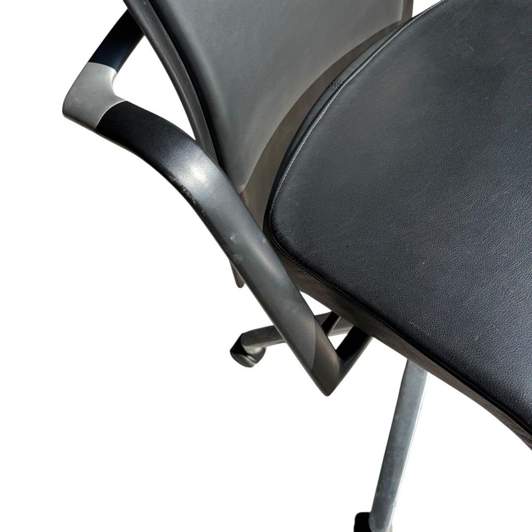 HR704 Fritz Hansen Flowフリッツハンセン　レザーチェア