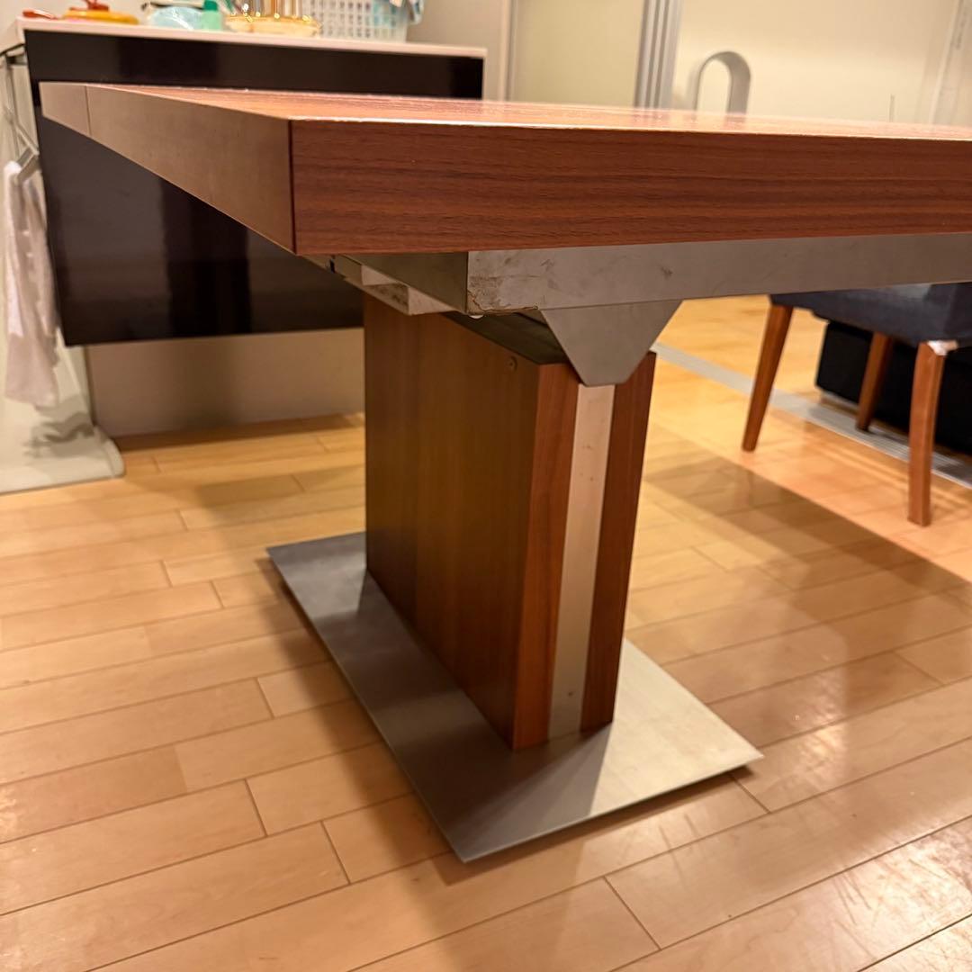 BoConcept(ボーコンセプト)ダイニングテーブル