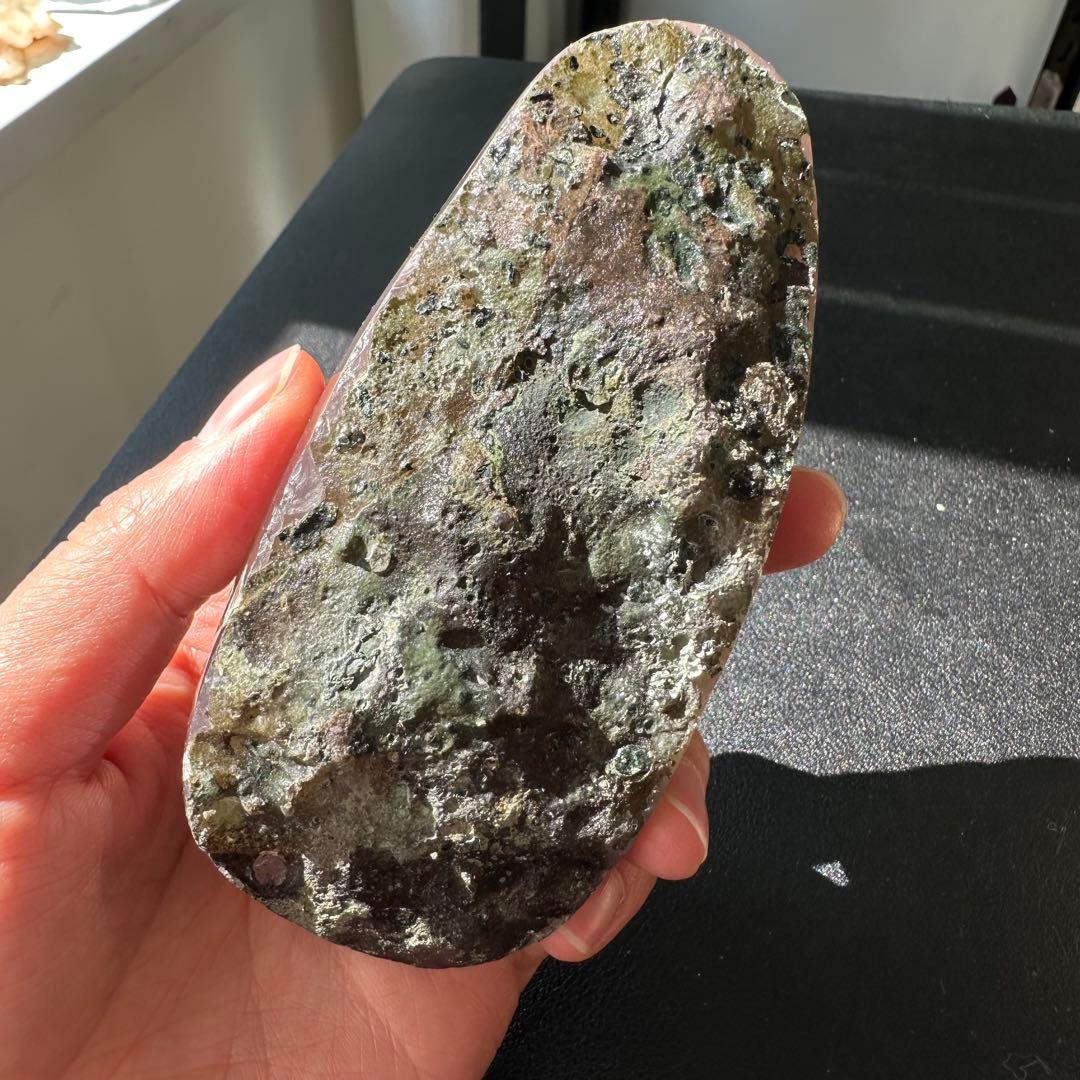 天然石タイチンルチルクォーツ共生アメジストの原石　置物NO.022408