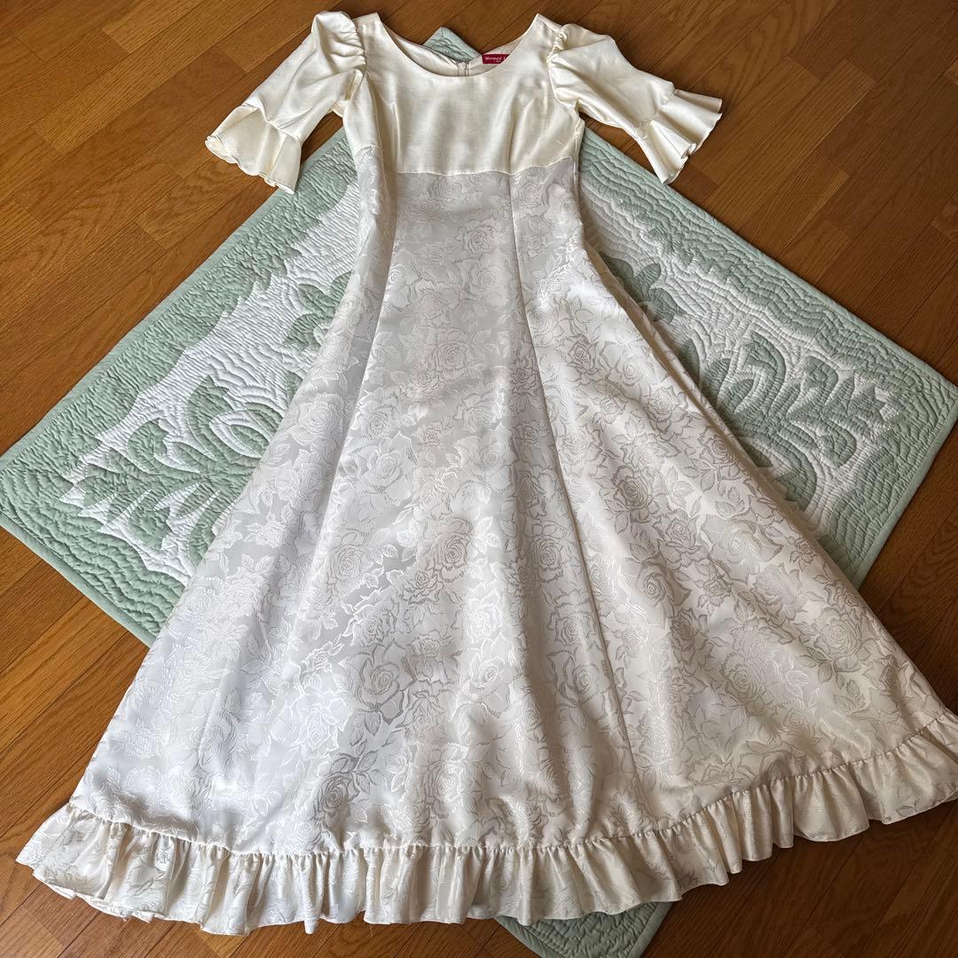 フラワー柄アイボリーロングドレス　フラダンス