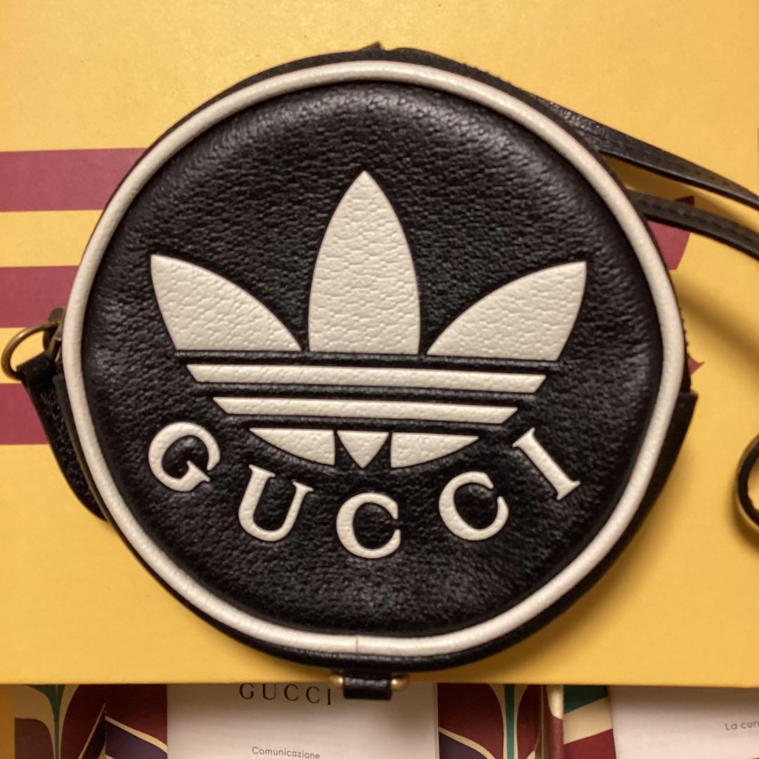 GUCCI x ADIDAS ストラップ付きケース と財布