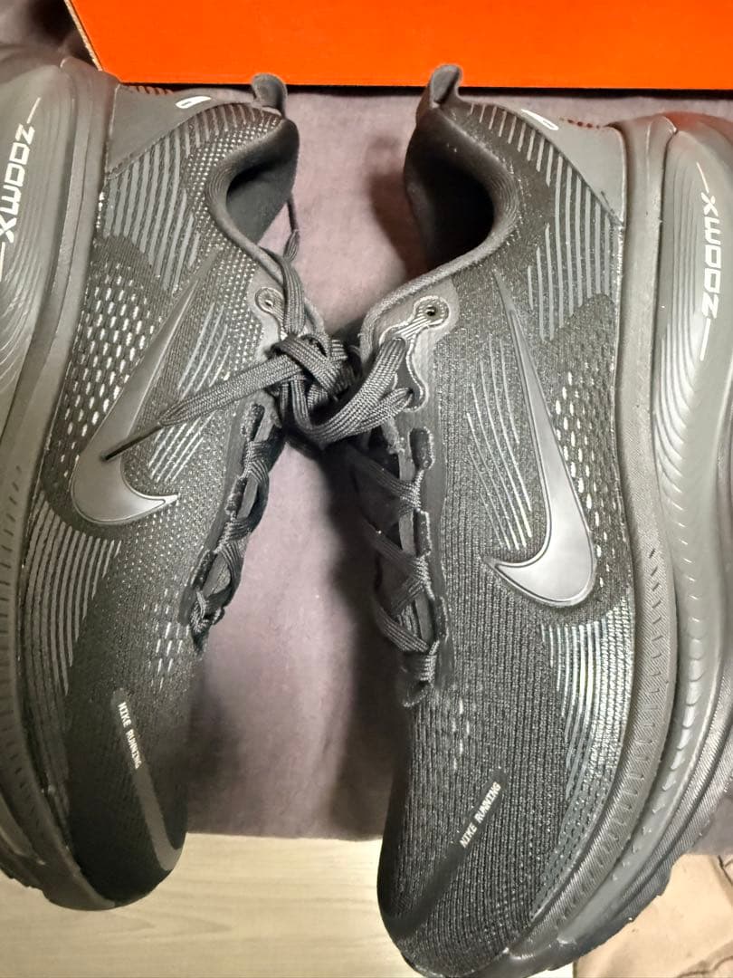 NIKE AIR ZOOM VOMERO 18 ブラック 27cm