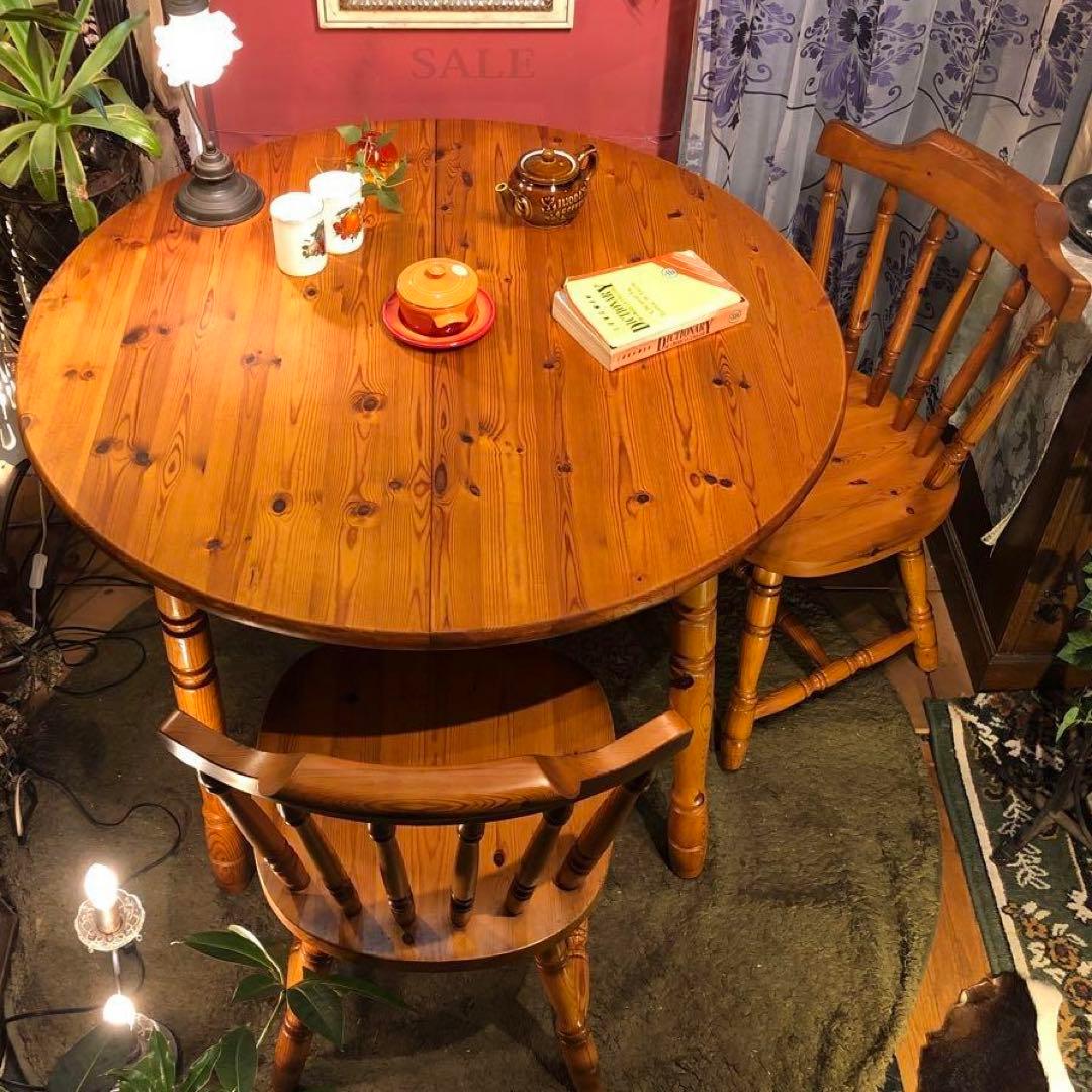 アンティーク・2人用ダイニングテーブルセット　その1 テーブル