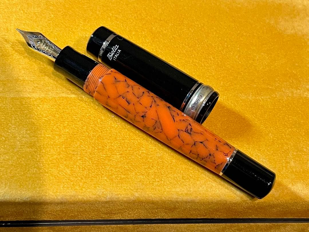 まー　デルタ　万年筆　IIMILLENNIO コレクション　ダークオレンジ