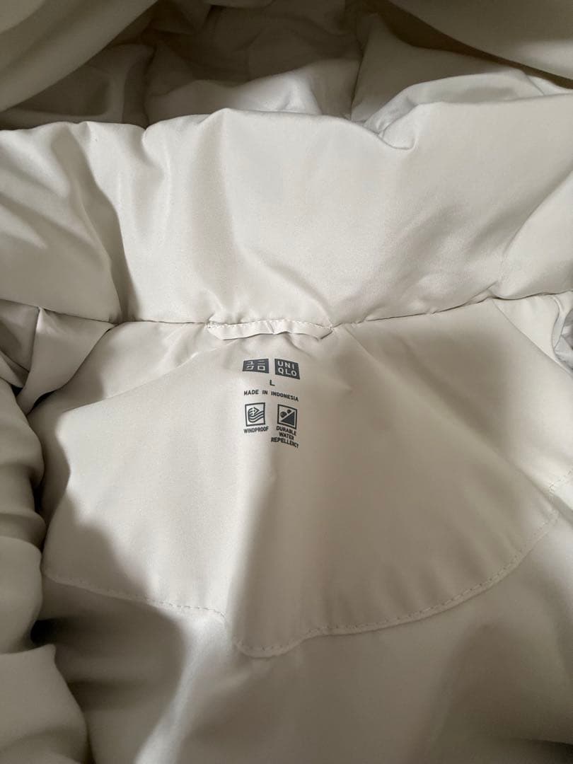 シームレスダウンパーカー オフホワイト 2025年