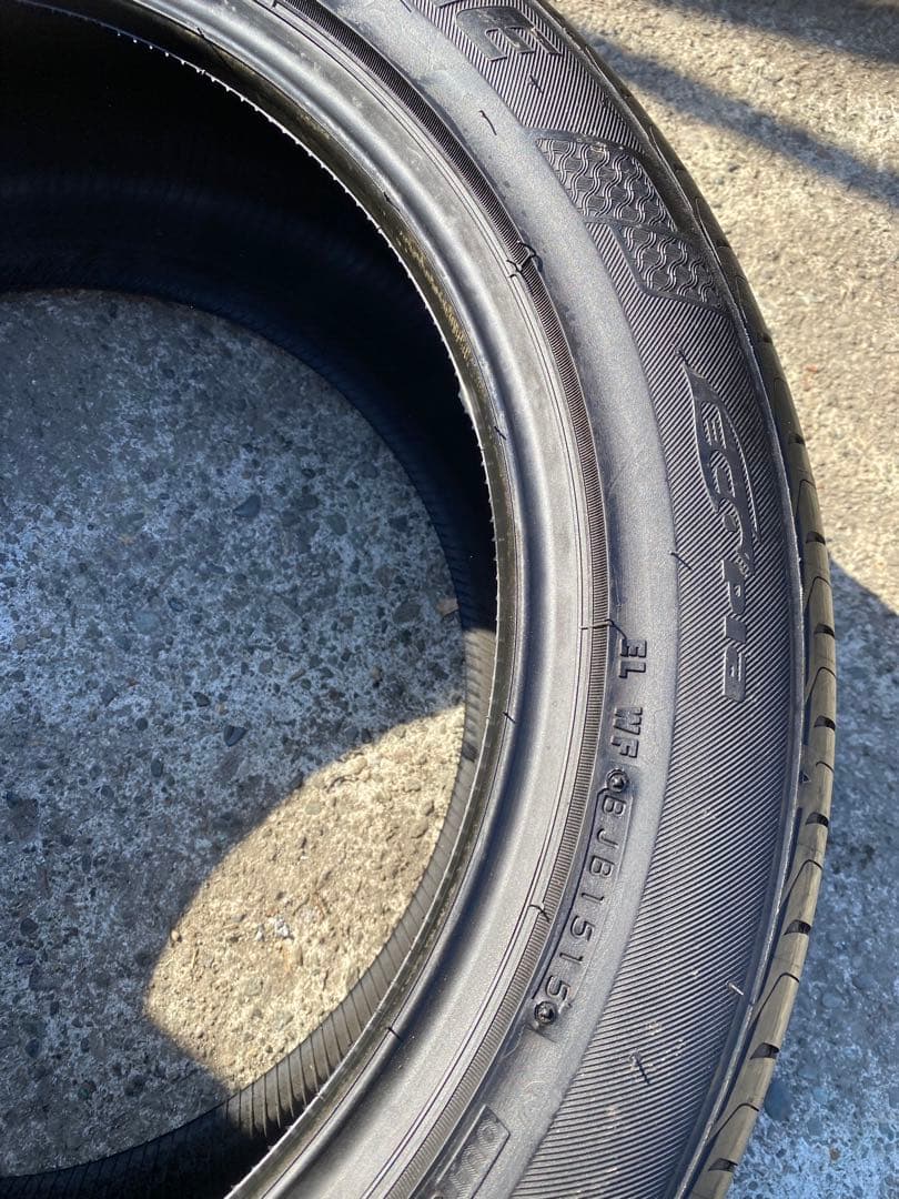 BRIDGESTONE REGNO 255/45/18 2本セット送料込み