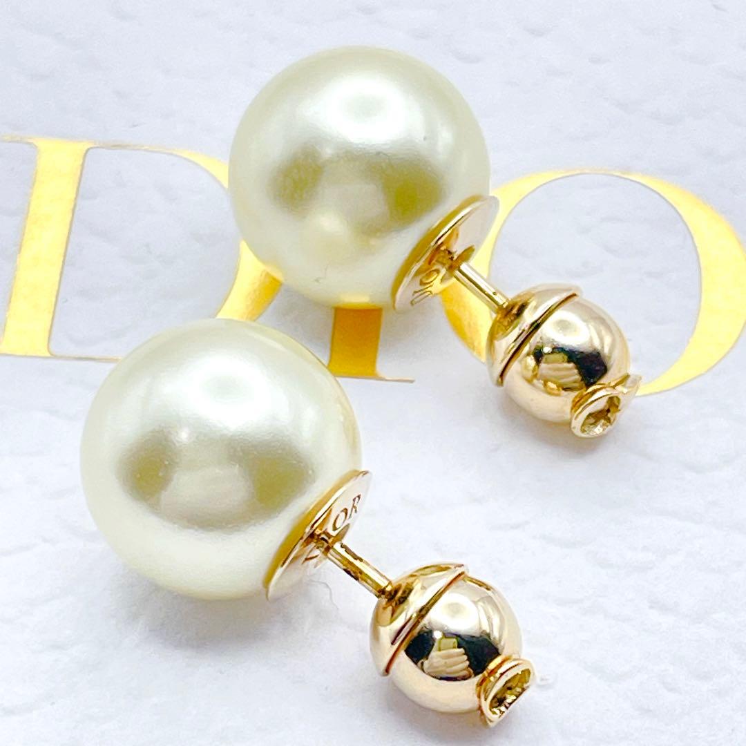 Christian Dior ピアス　パール　トライバル　ゴールド　CD