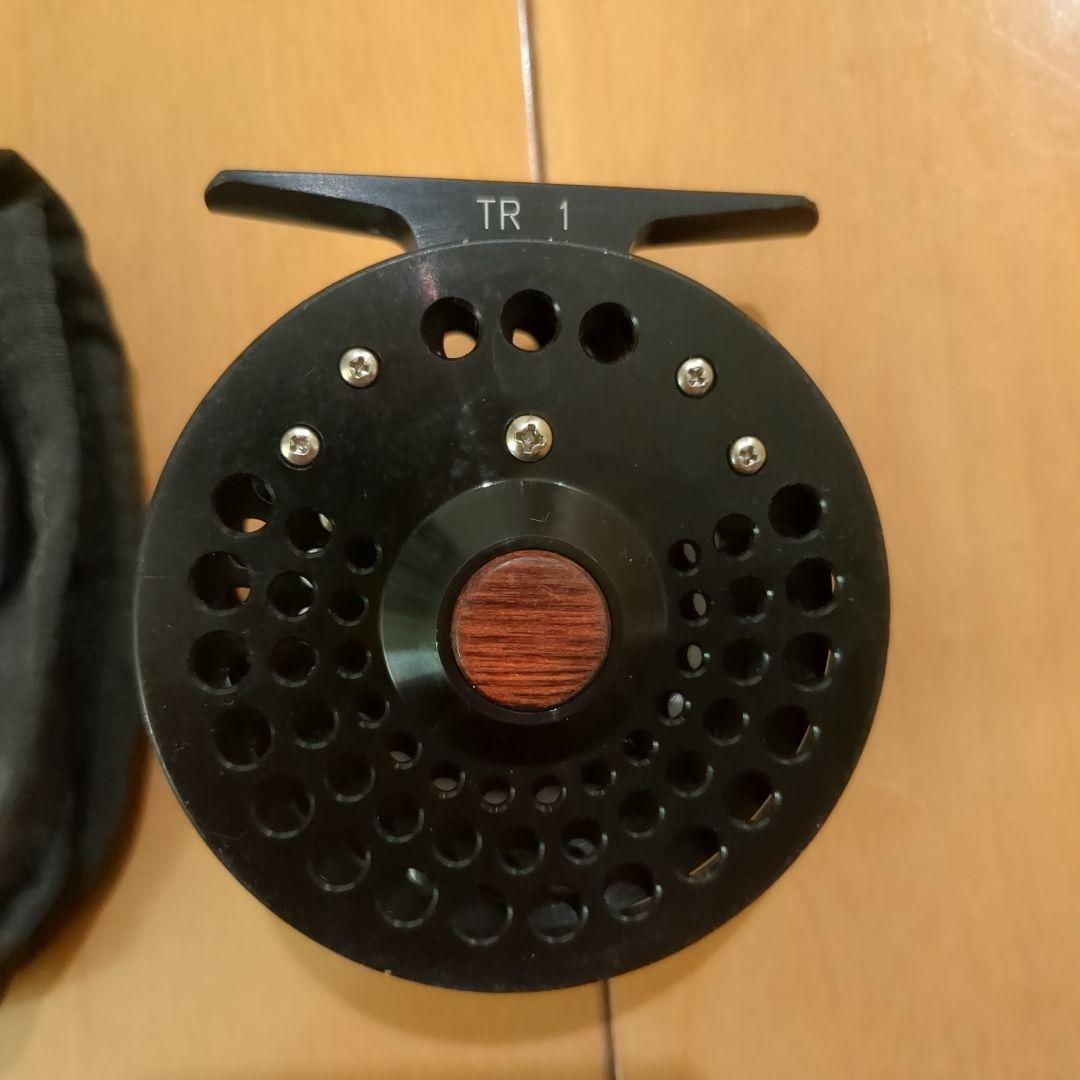 フライフィッシング　リール　ABEL TR 1　①