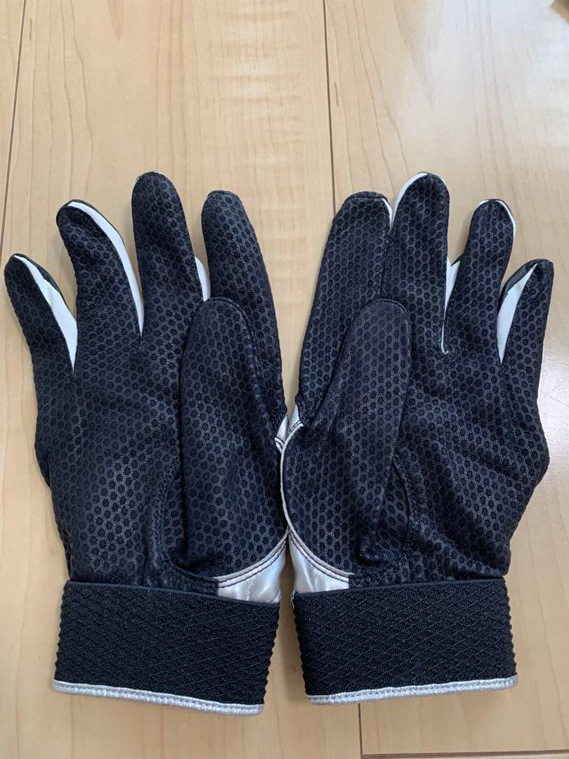 値下げ！NPB実使用バッティング手袋