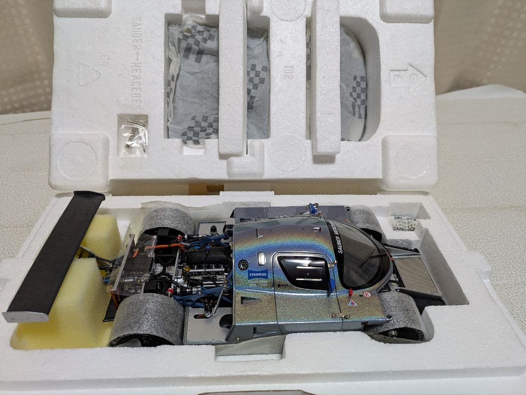 ザウバーメルセデス C9 エグゾト リキッドシルバー限定品