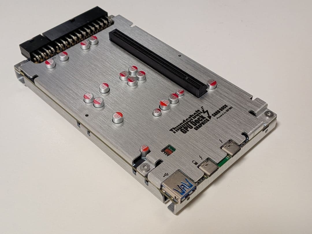 eGPU Thunderbolt GPU Dock ケーブル付き