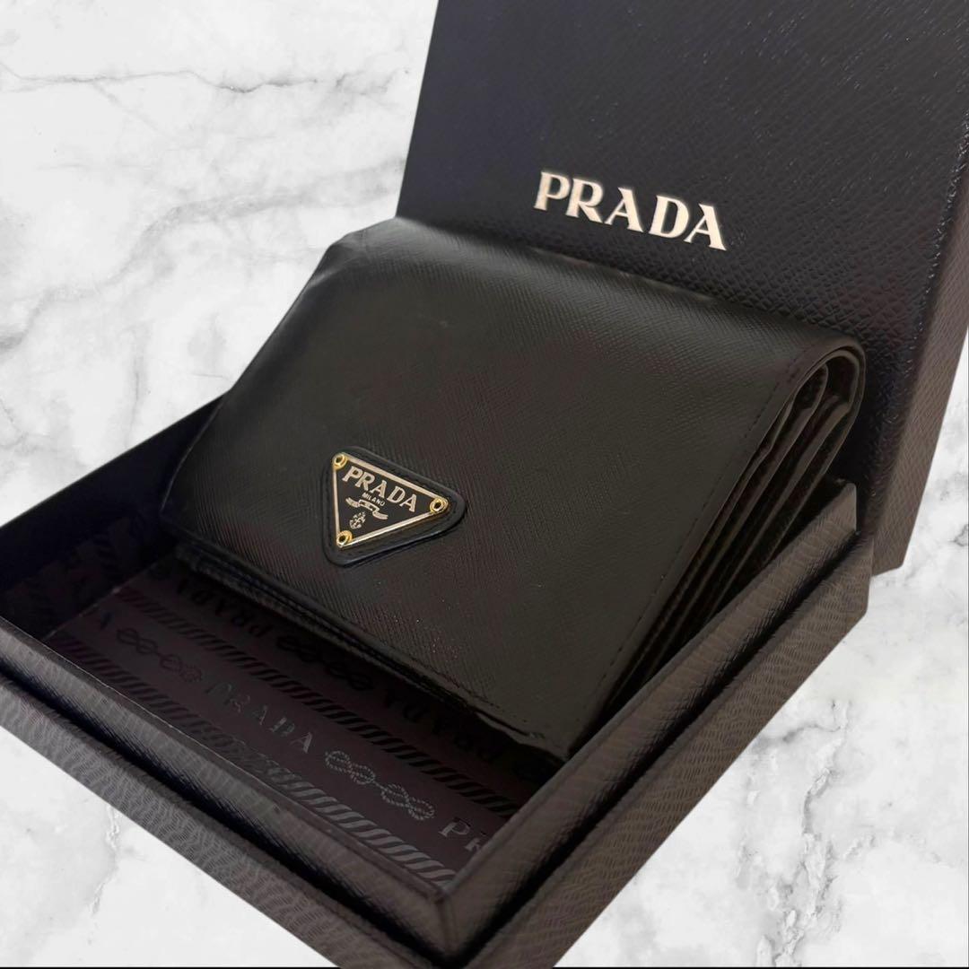 美品✨ PRADA プラダ 二つ折り財布 サフィアーノ ブラック 三角ロゴ