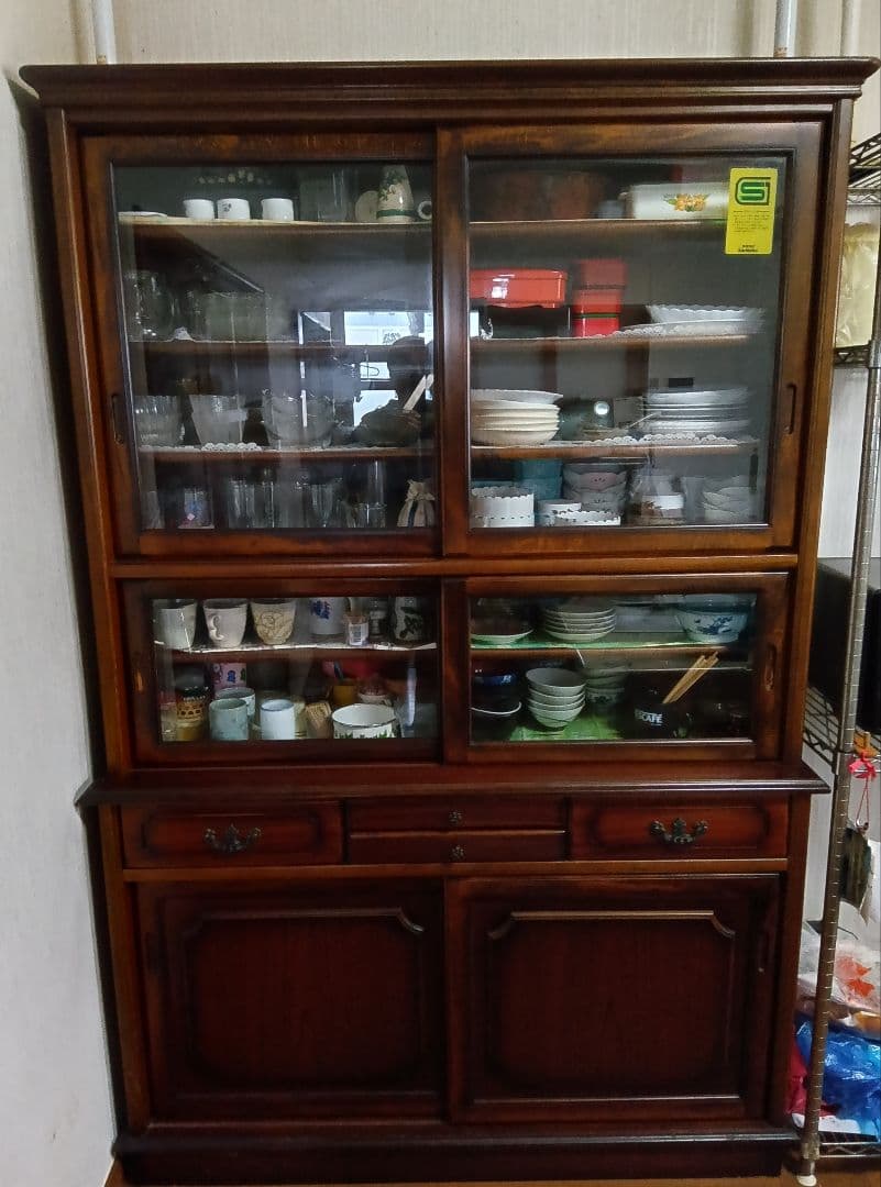 （年代物）カリモク karimoku 食器棚 ガラス扉付き