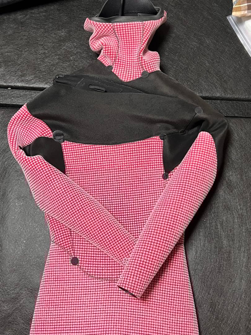 リ*読様 Lordish Behavior ウエットスーツ