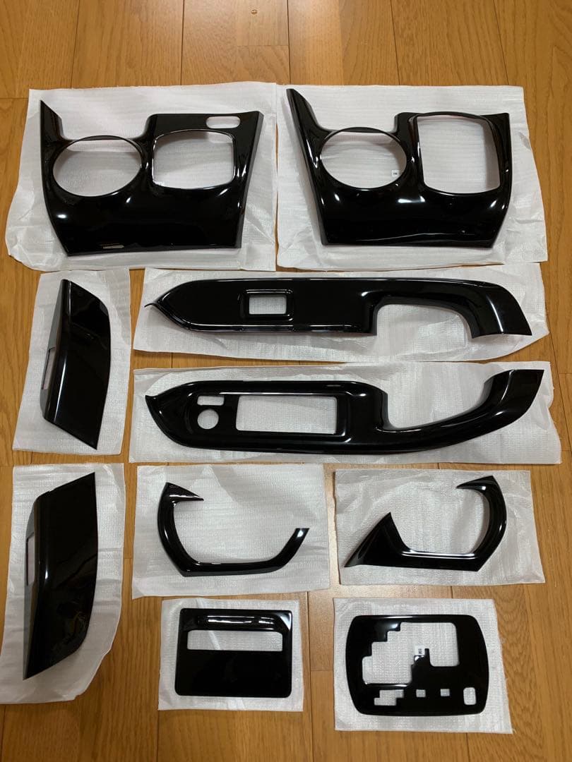 ボクシー80、ノア、エスクァイア、ピアノブラック内装パネル10p