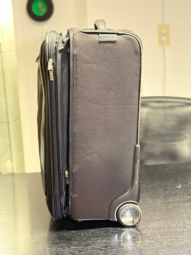 TUMI ブラック キャリーケース 23022D