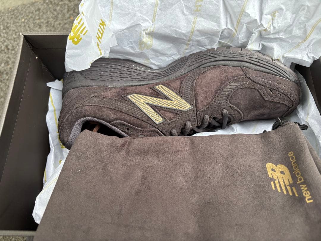 シューズ(男性用) Kith x New Balance 860V2 \"Espresso\"