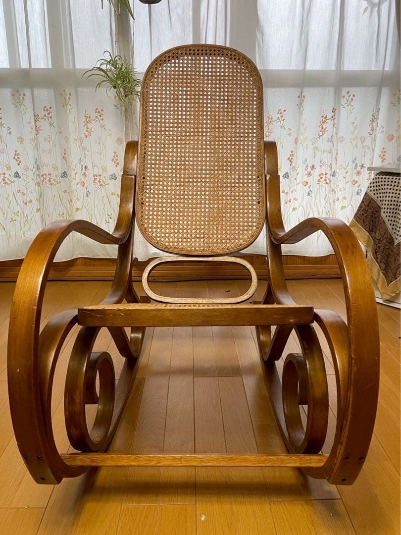 ラタンロッキングチェア軽量　レトロ　アンティーク