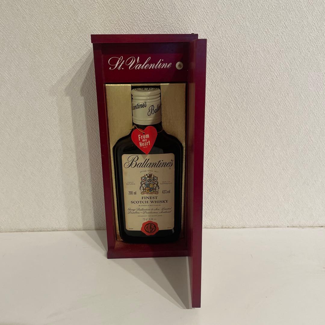 バランタイン FINEST スコッチウィスキーオルゴール箱付き