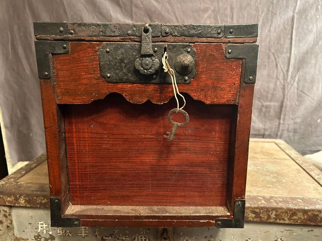 ◉【送料無料】デッドストック からくり銭箱 古民具 骨董