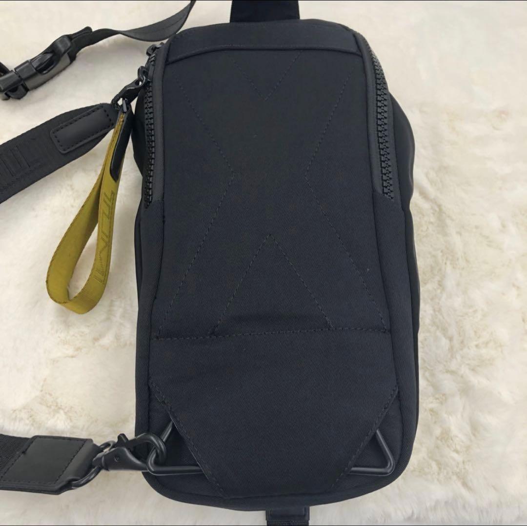 TUMI ボディバッグ ブラック