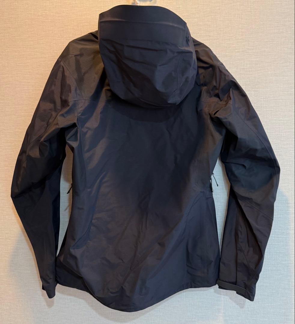 蒲焼きARC'TERYX ベータ LT ブラック ジャケット　レディース