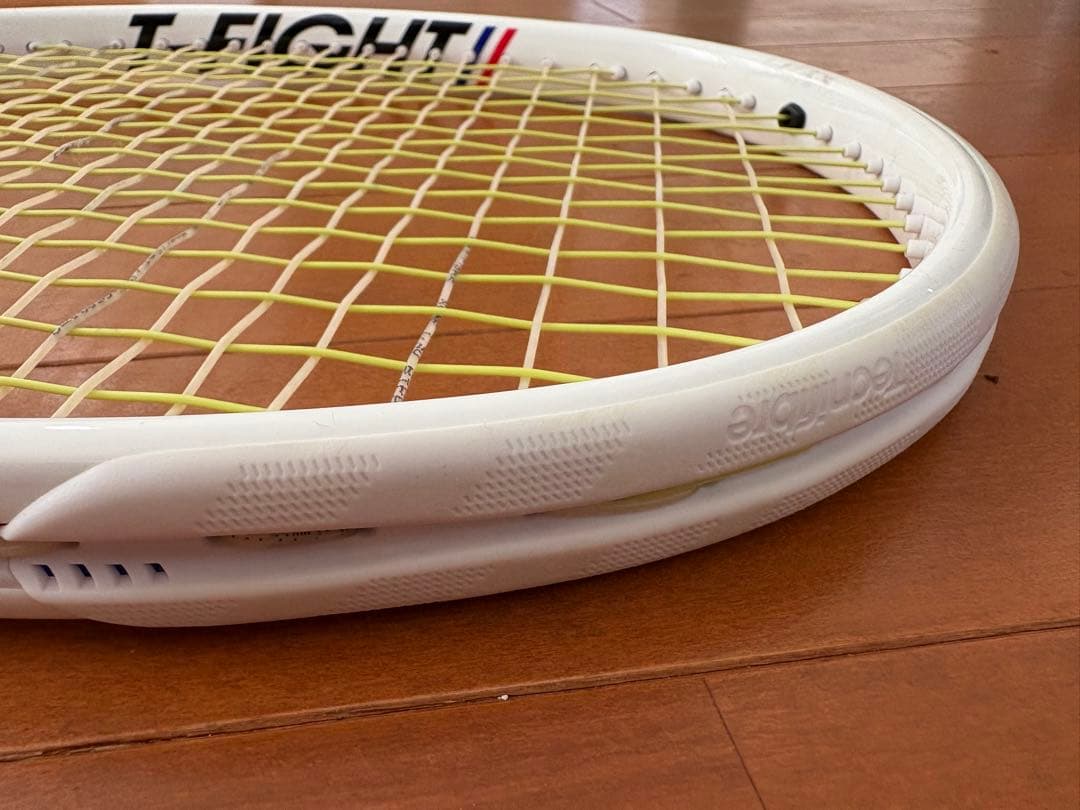 Tecnifibre T-Fight 300 Grip:2 2025年モデル