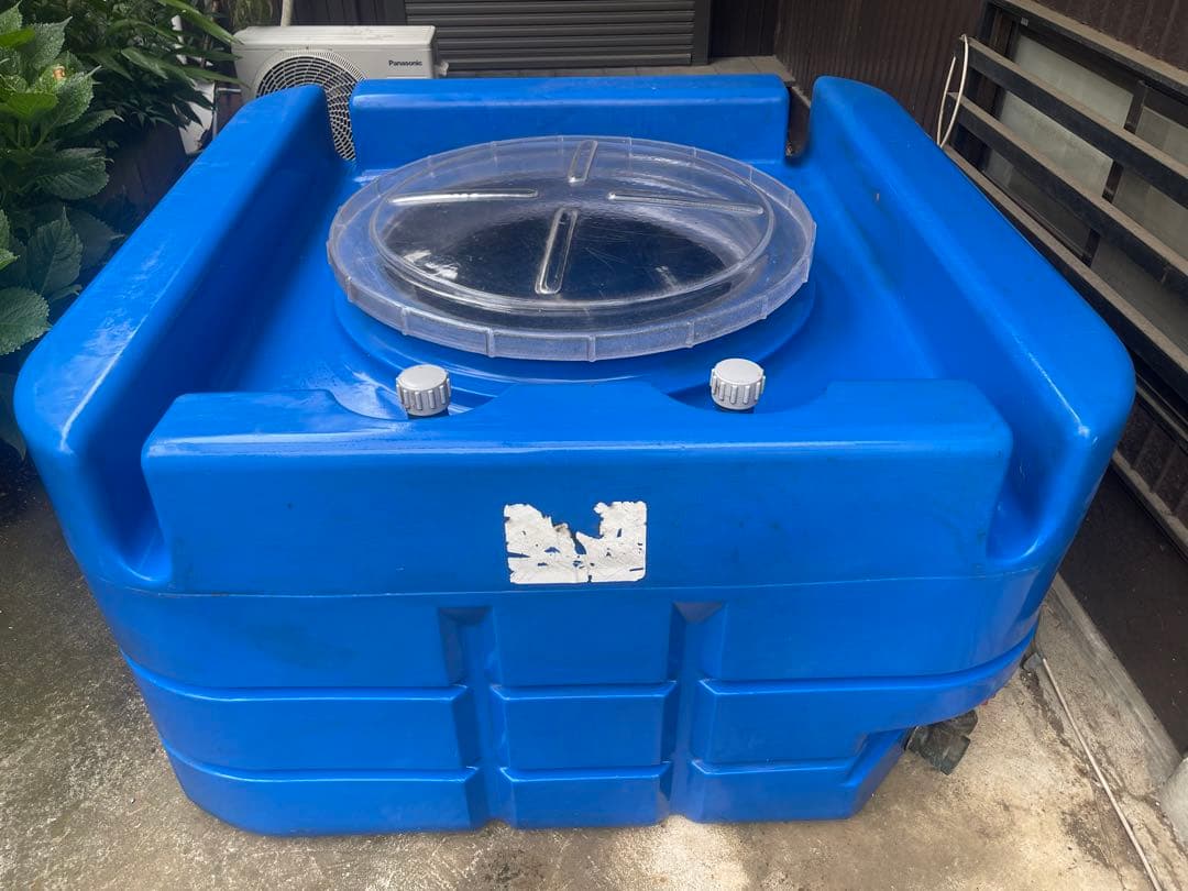 スイコー　活魚タンク　1000リッター　バルブ付き