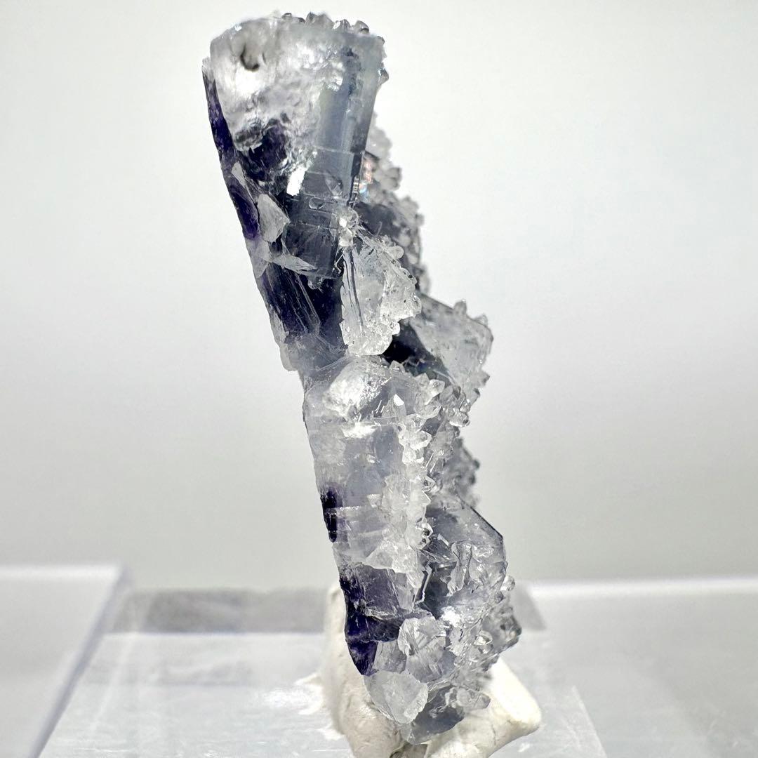 560 中国湖南省 Manaoshan Mine産 フローライト