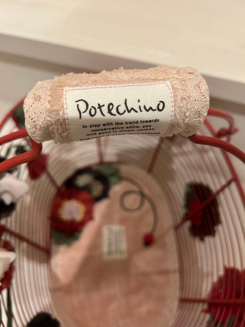 POTECCHINO ポテチーノ赤い花飾り付きかごバッグ