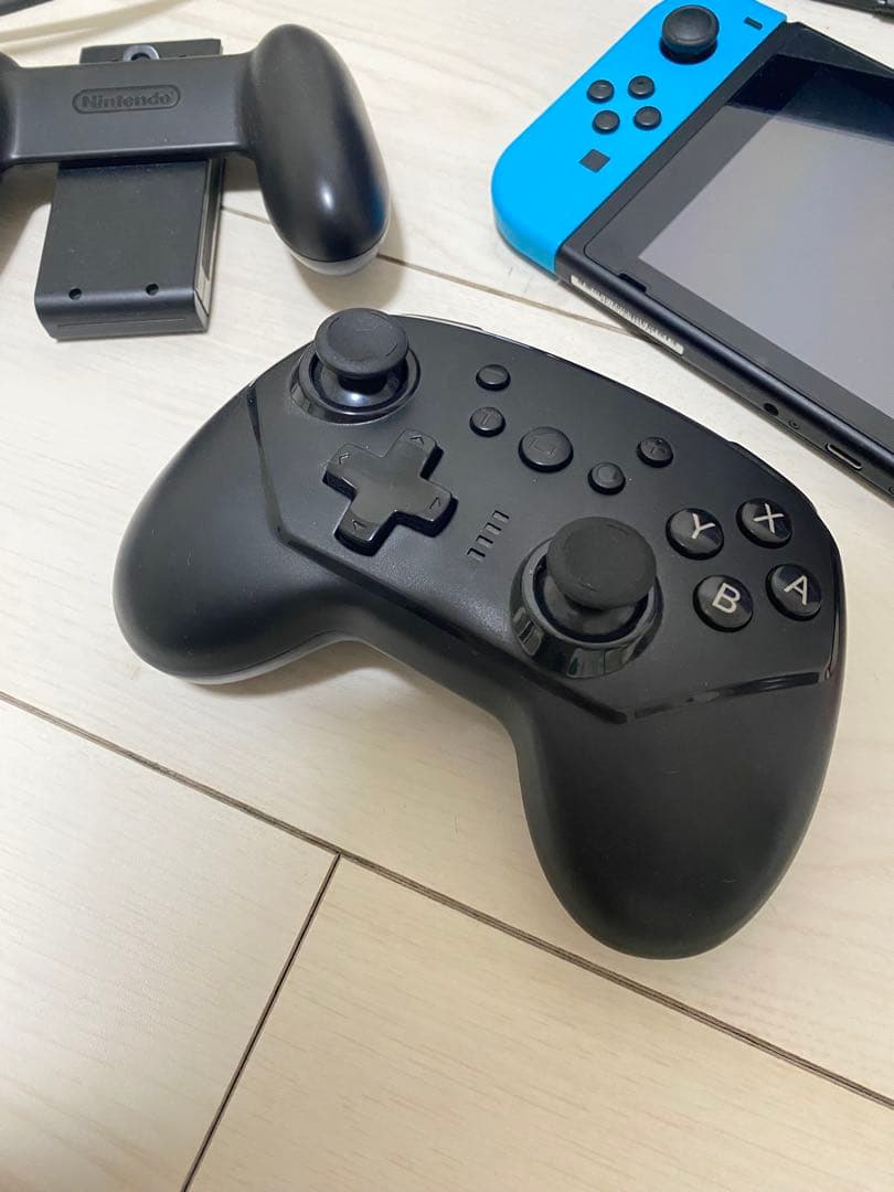 【美品】Nintendo Switch ＋1個コントローラー