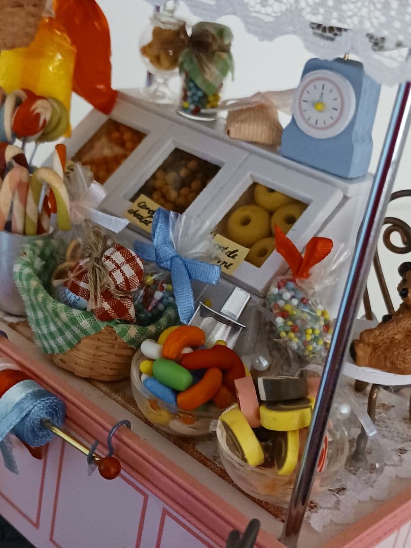 卓上ランプ &スタンド時計付き(電池交換→稼働✕)(お菓子屋さん)