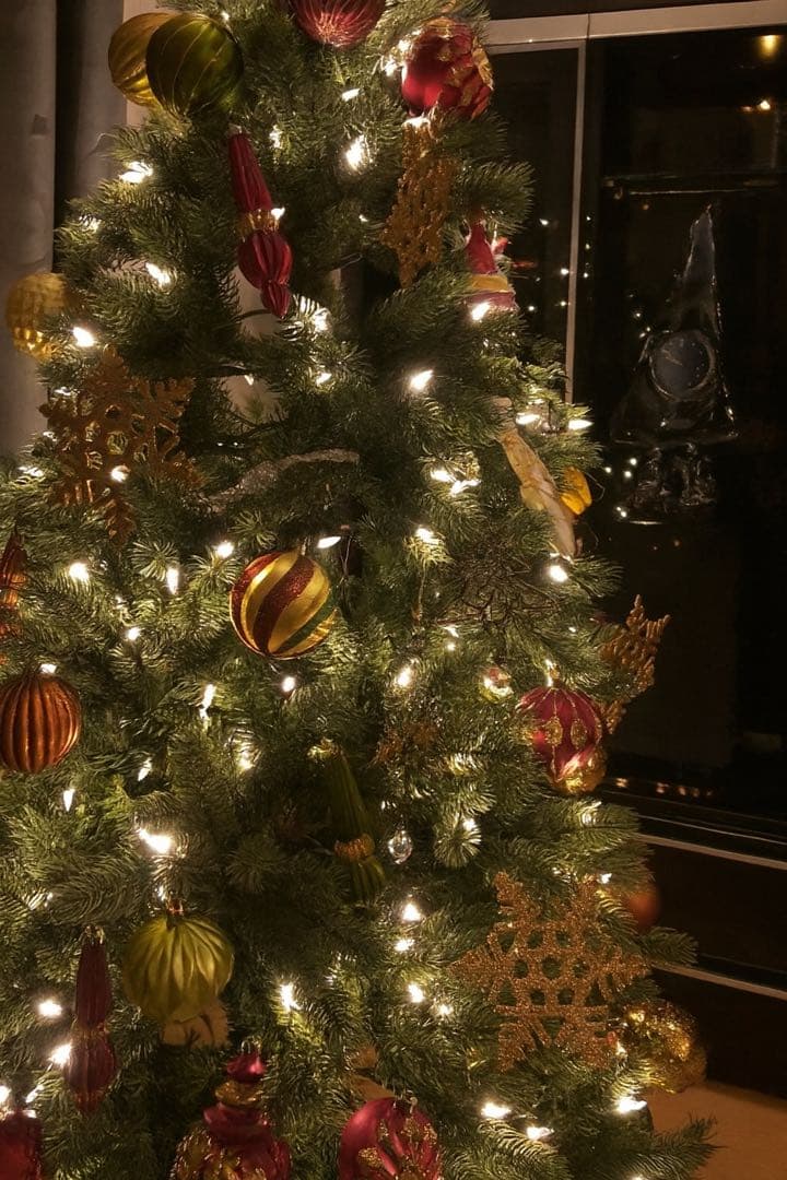 コストコ　150cm 多色LEDライトクリスマスツリー　オーナメント付き！