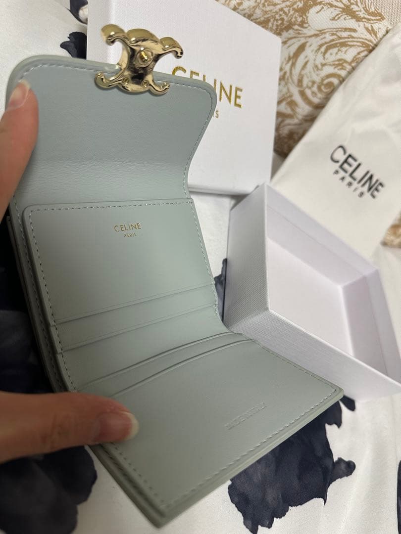 セリーヌ折りたたみ財布