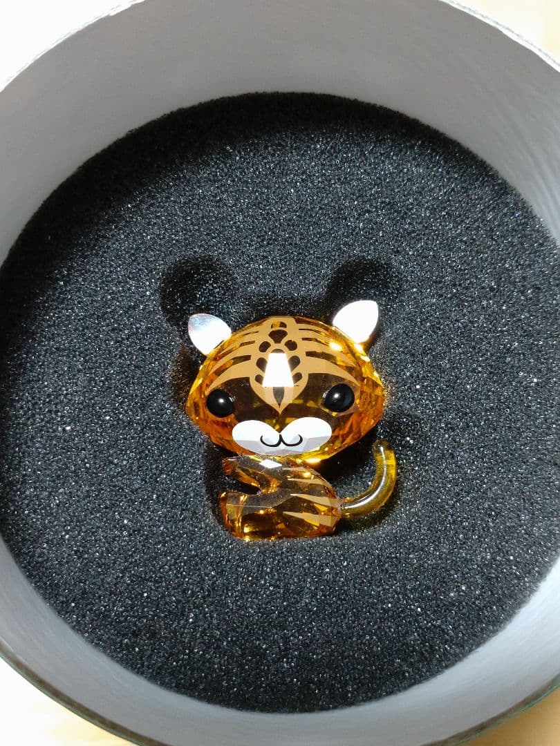 スワロフスキー　Swarovski　　干支　トラ　寅