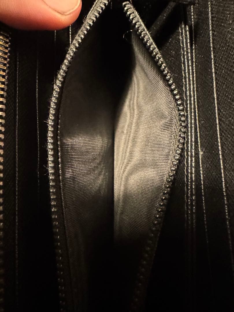 PRADA 長財布　プラダ ラウンドファスナー　サフィアーノ