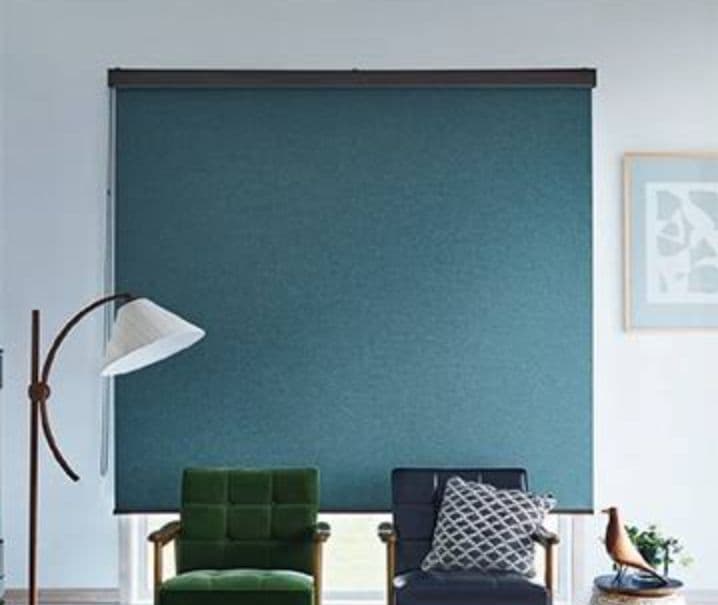 リバーブルーのロールスクリーン 未使用