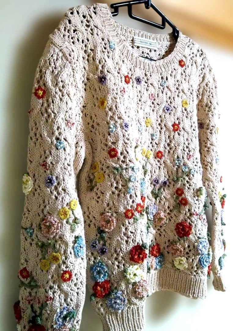 カラフル花モチーフピンクニットセーター カネコイサオ