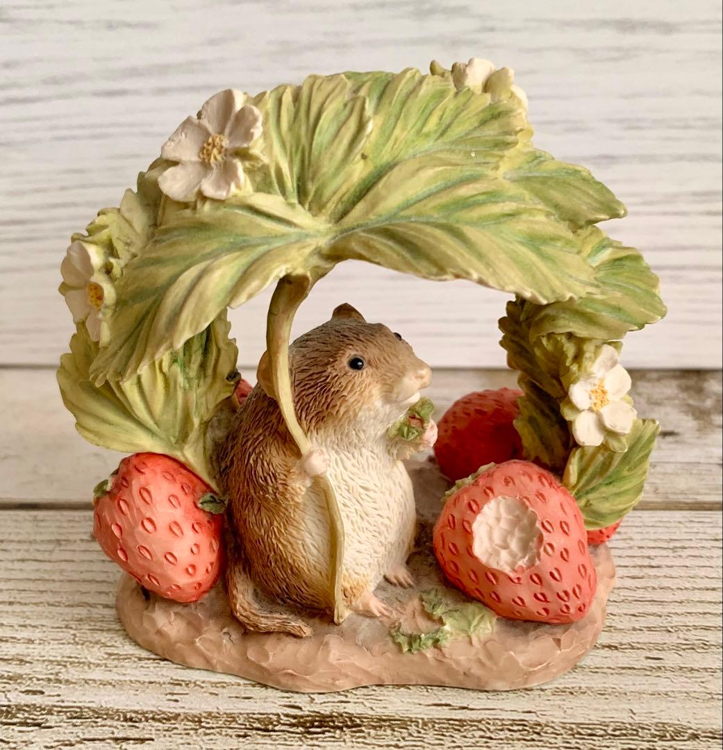 チミーウィリー いちご ピーターラビット 置物 フィギュリン