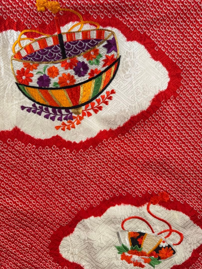 赤色花柄刺繍着物 七五三用　正絹総絞り　7歳