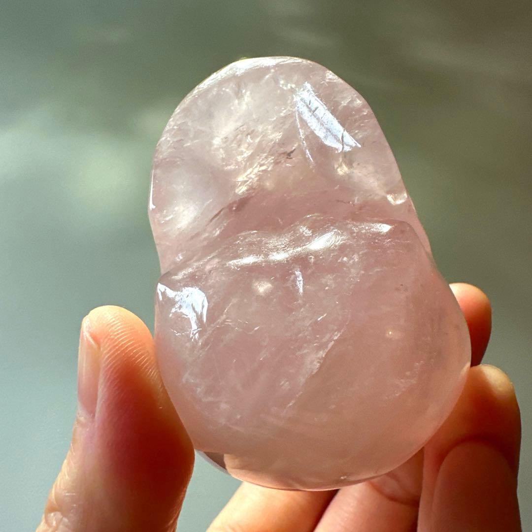 ローズクォーツ　スカル　マダガスカル　濃いめ　ピンク　天然石